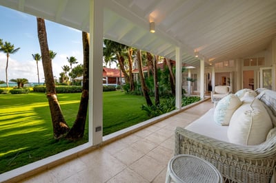 Luxury Villa Photo #15