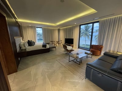 Luxury Villa Photo #47