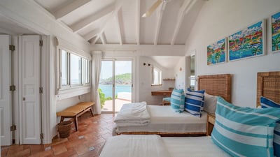 Luxury Villa Photo #46