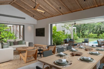 Luxury Villa Photo #17