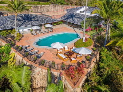 Luxury Villa Photo #2