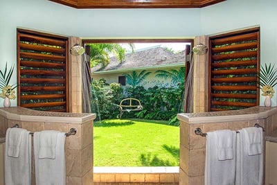 Luxury Villa Photo #25