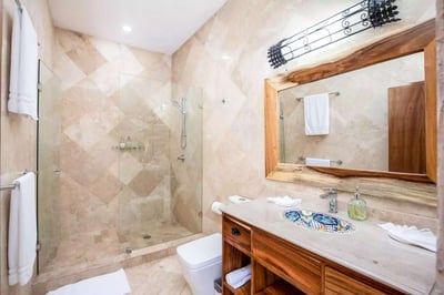 Luxury Villa Photo #39