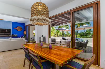 Luxury Villa Photo #17