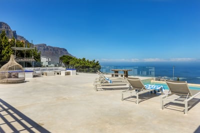 Luxury Villa Photo #10