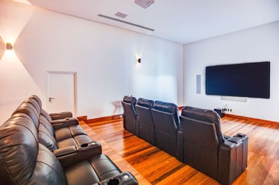 Luxury Villa Photo #17