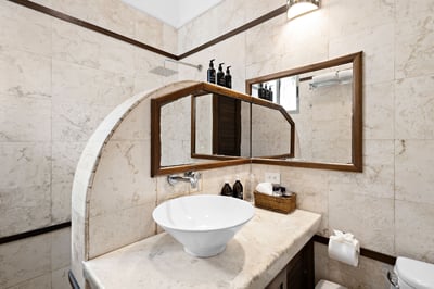 Luxury Villa Photo #31