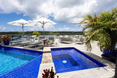 Luxury Villa Photo #5