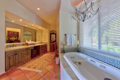 Luxury Villa Photo #30
