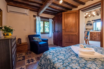 Luxury Villa Photo #40
