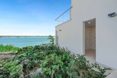 Luxury Villa Photo #25