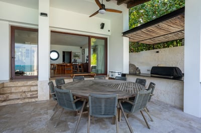 Luxury Villa Photo #10