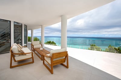 Luxury Villa Photo #9