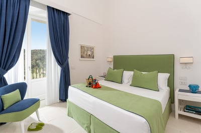 Luxury Villa Photo #12