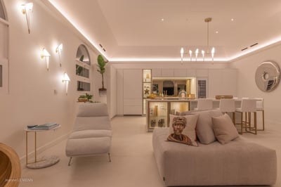 Luxury Villa Photo #22