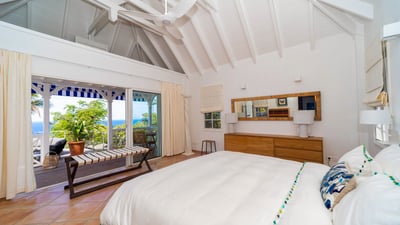 Luxury Villa Photo #28