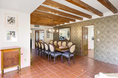 Luxury Villa Photo #23