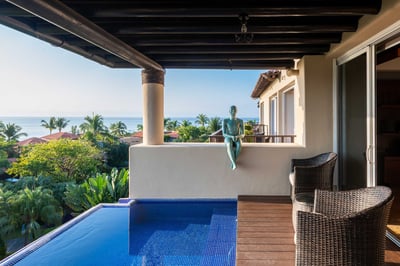 Luxury Villa Photo #2