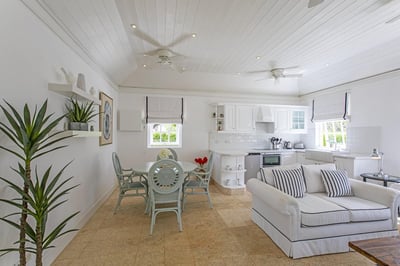 Luxury Villa Photo #17