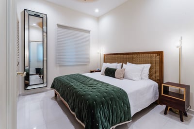 Luxury Villa Photo #35