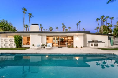 Luxury Villa Photo #3