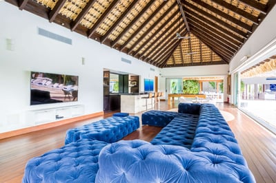 Luxury Villa Photo #12