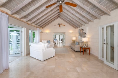 Luxury Villa Photo #22