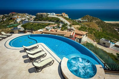 Luxury Villa Photo #5