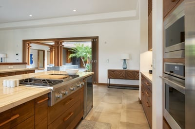 Luxury Villa Photo #17
