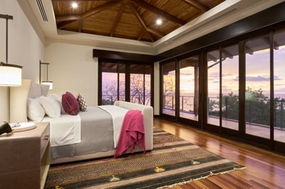 Luxury Villa Photo #21