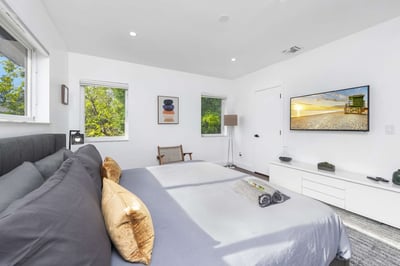 Luxury Villa Photo #24