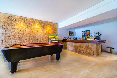 Luxury Villa Photo #31