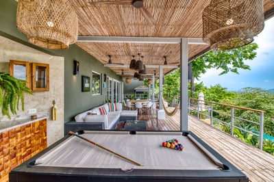 Luxury Villa Photo #15