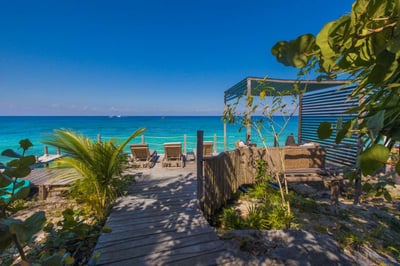 Luxury Villa Photo #18