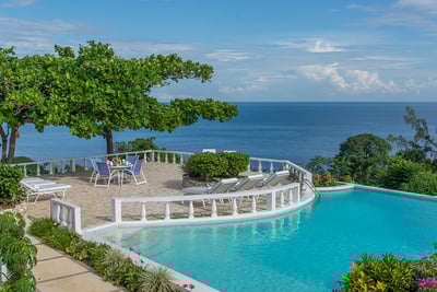 Luxury Villa Photo #4