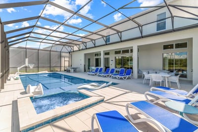 Luxury Villa Photo #35