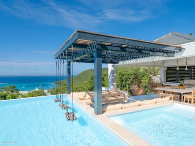 Luxury Villa Photo #6