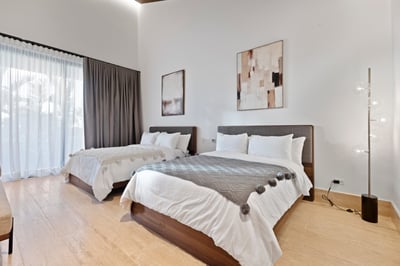 Luxury Villa Photo #40
