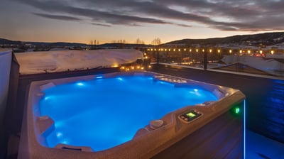 Hot tub on beautiful rooftop deck