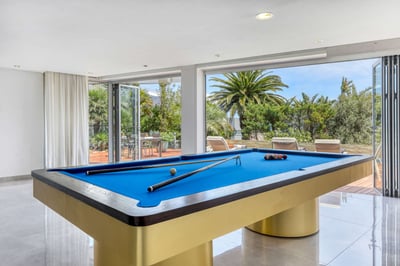 Luxury Villa Photo #22