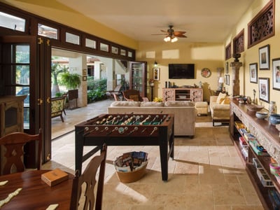 Luxury Villa Photo #13