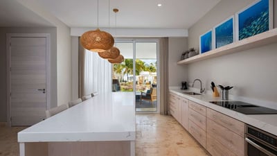 Luxury Villa Photo #2