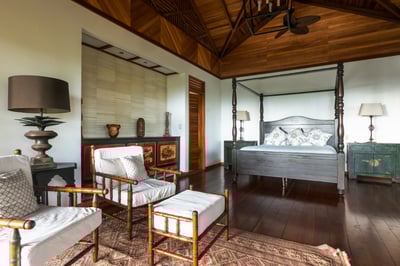 Luxury Villa Photo #24