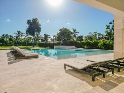 Luxury Villa Photo #5