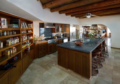 Luxury Villa Photo #17