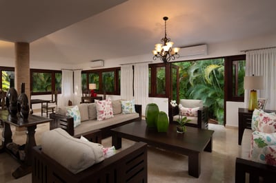 Luxury Villa Photo #8