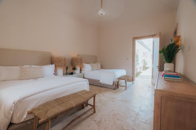 Luxury Villa Photo #29