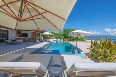Luxury Villa Photo #8