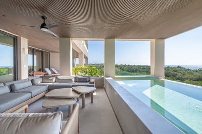 Luxury Villa Photo #5