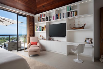 Luxury Villa Photo #25